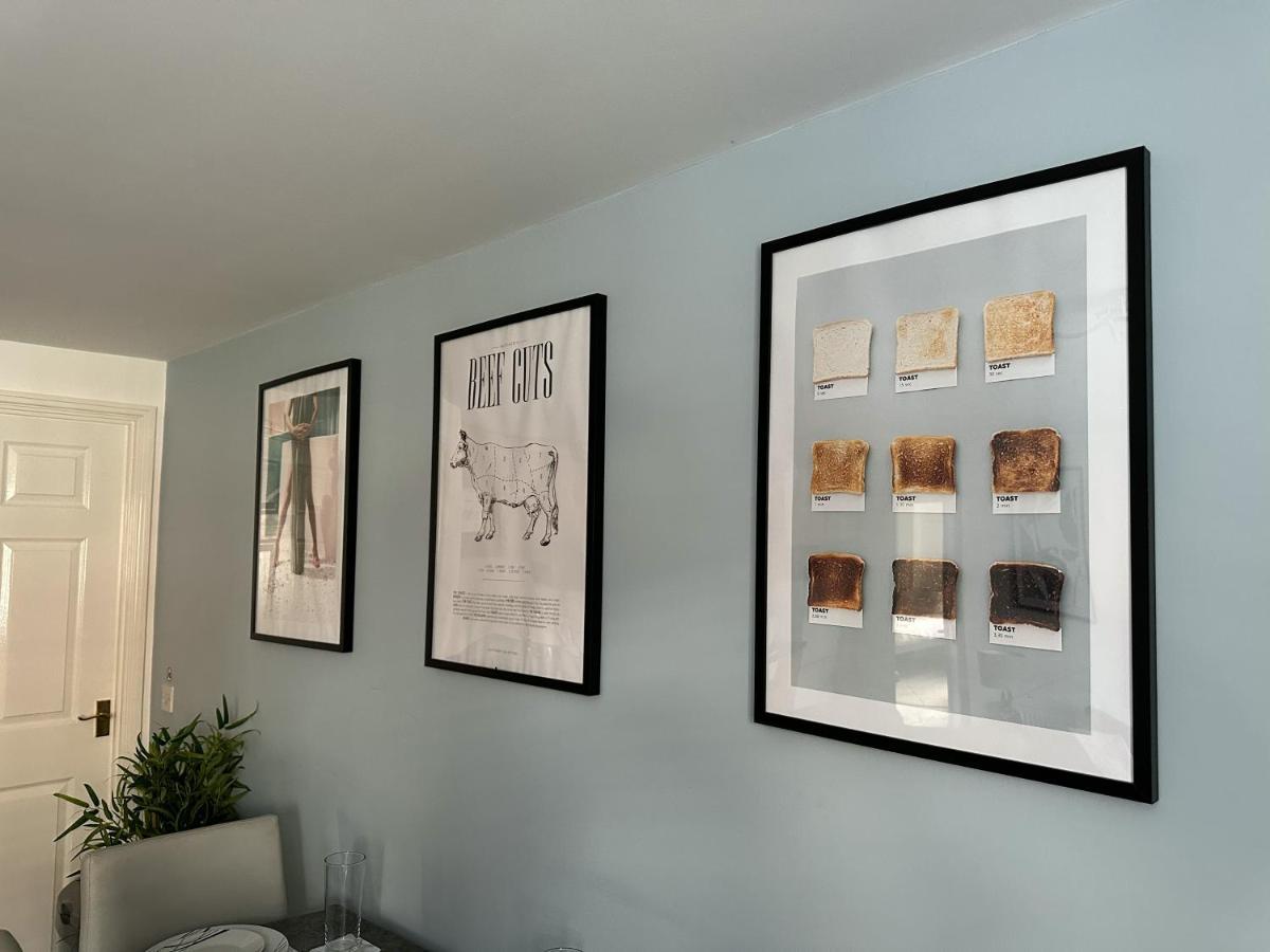 3 Smart Tvs, Sleeps 3, Van Parking, Fast Wifi Corby Exteriér fotografie
