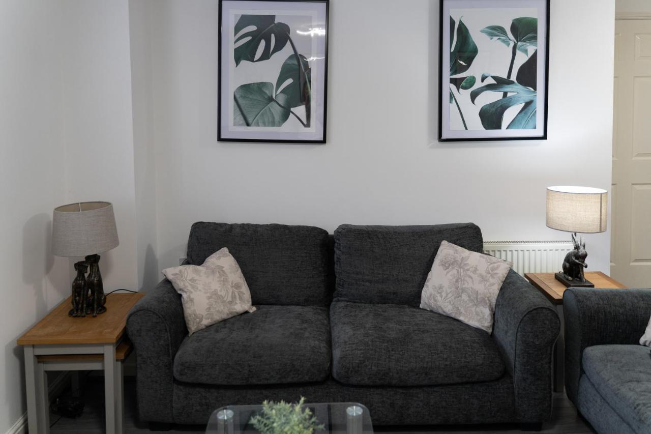 3 Smart Tvs, Sleeps 3, Van Parking, Fast Wifi Corby Exteriér fotografie